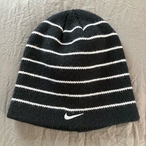 Nike Youth Black and White Knit Beanie Cap. OS.